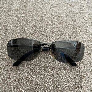Vintage Ray Ban sunglasses, excellent condition.